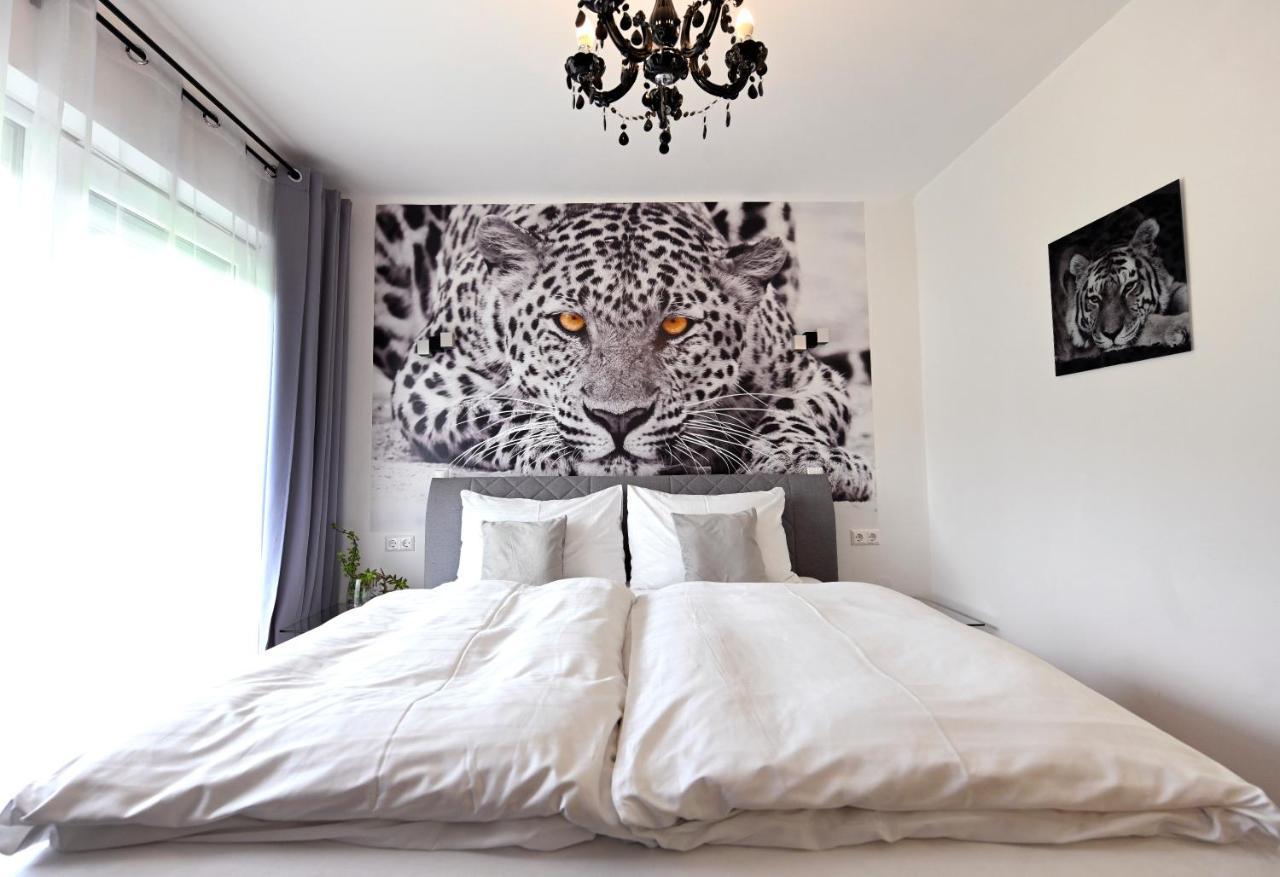 וולדן אם וורתרסי Enjoyit Rooms מראה חיצוני תמונה
