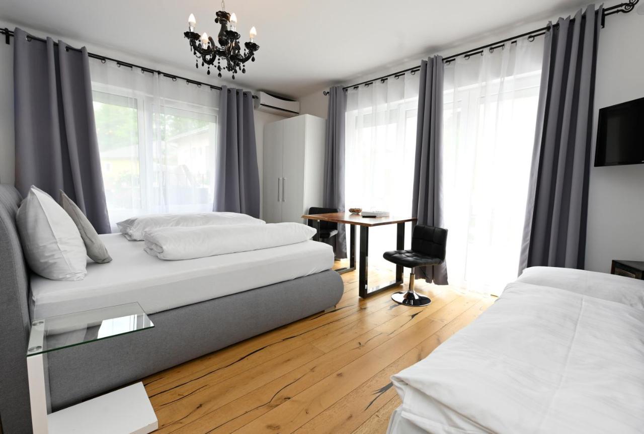 וולדן אם וורתרסי Enjoyit Rooms מראה חיצוני תמונה