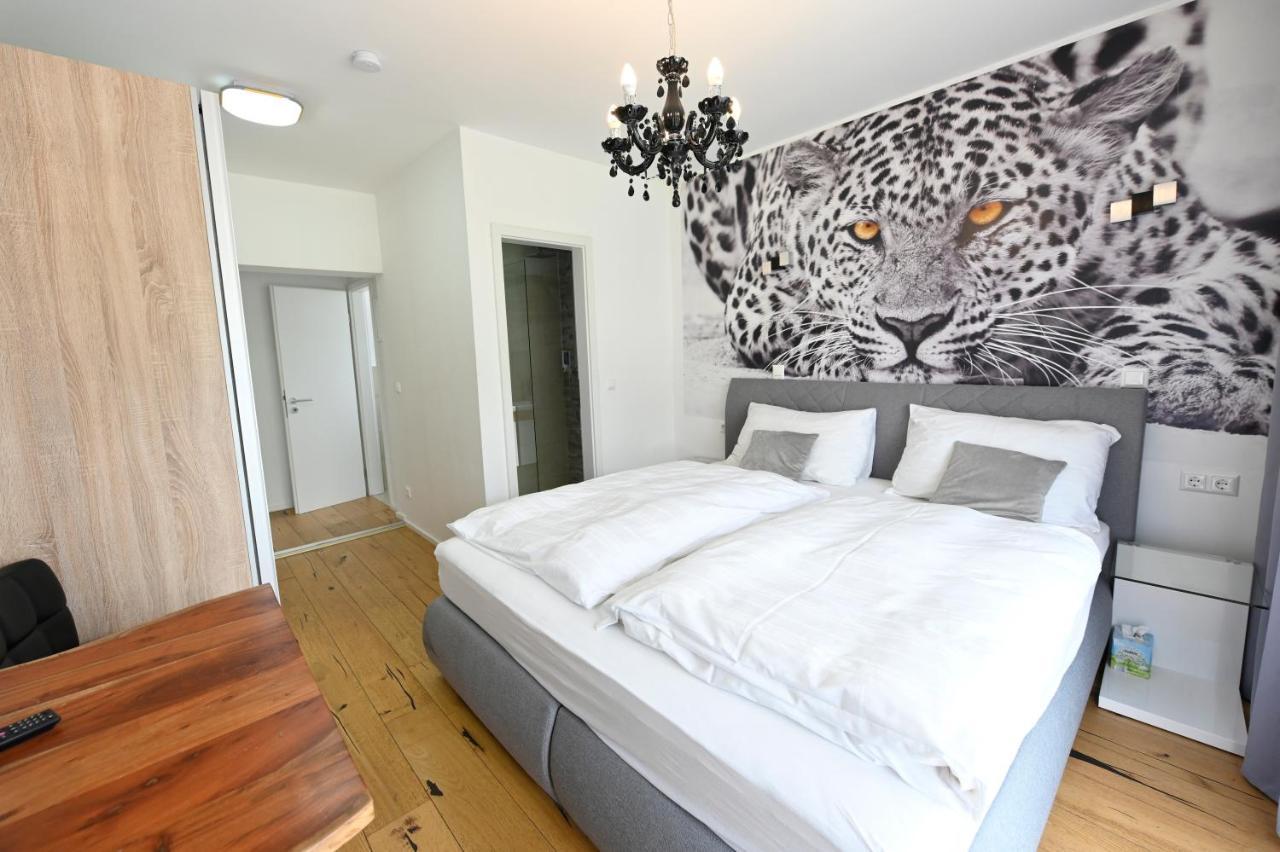 וולדן אם וורתרסי Enjoyit Rooms מראה חיצוני תמונה