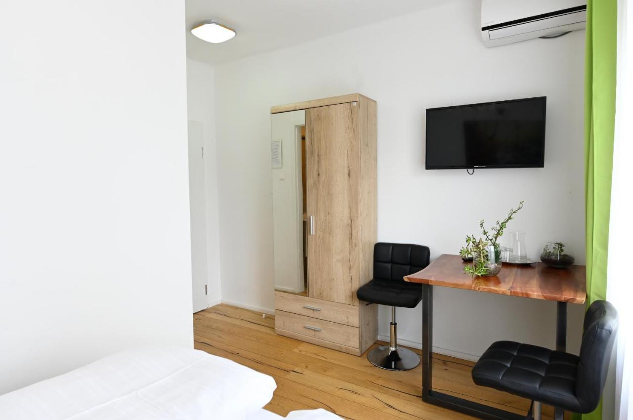 וולדן אם וורתרסי Enjoyit Rooms מראה חיצוני תמונה