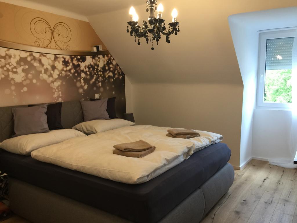 וולדן אם וורתרסי Enjoyit Rooms מראה חיצוני תמונה