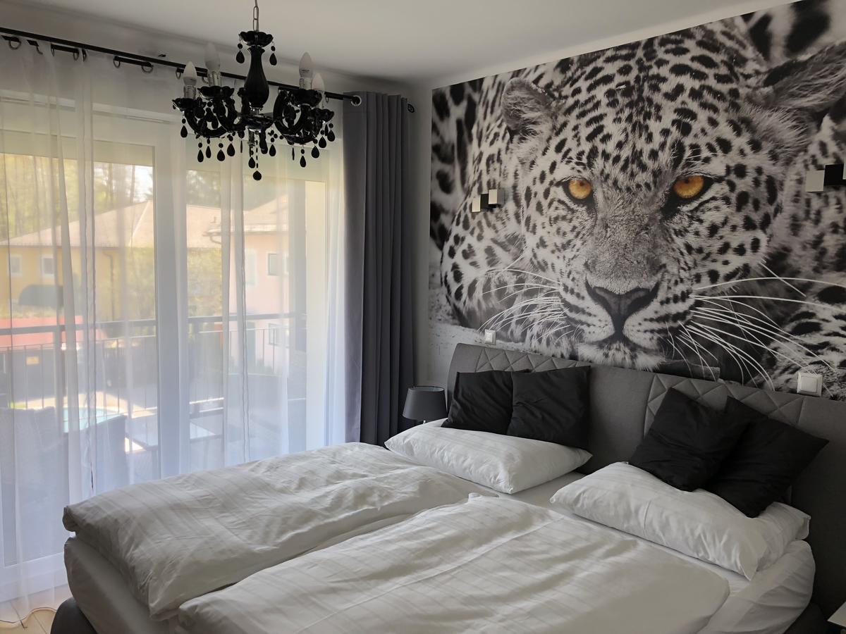 וולדן אם וורתרסי Enjoyit Rooms מראה חיצוני תמונה