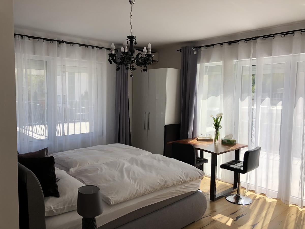 וולדן אם וורתרסי Enjoyit Rooms מראה חיצוני תמונה